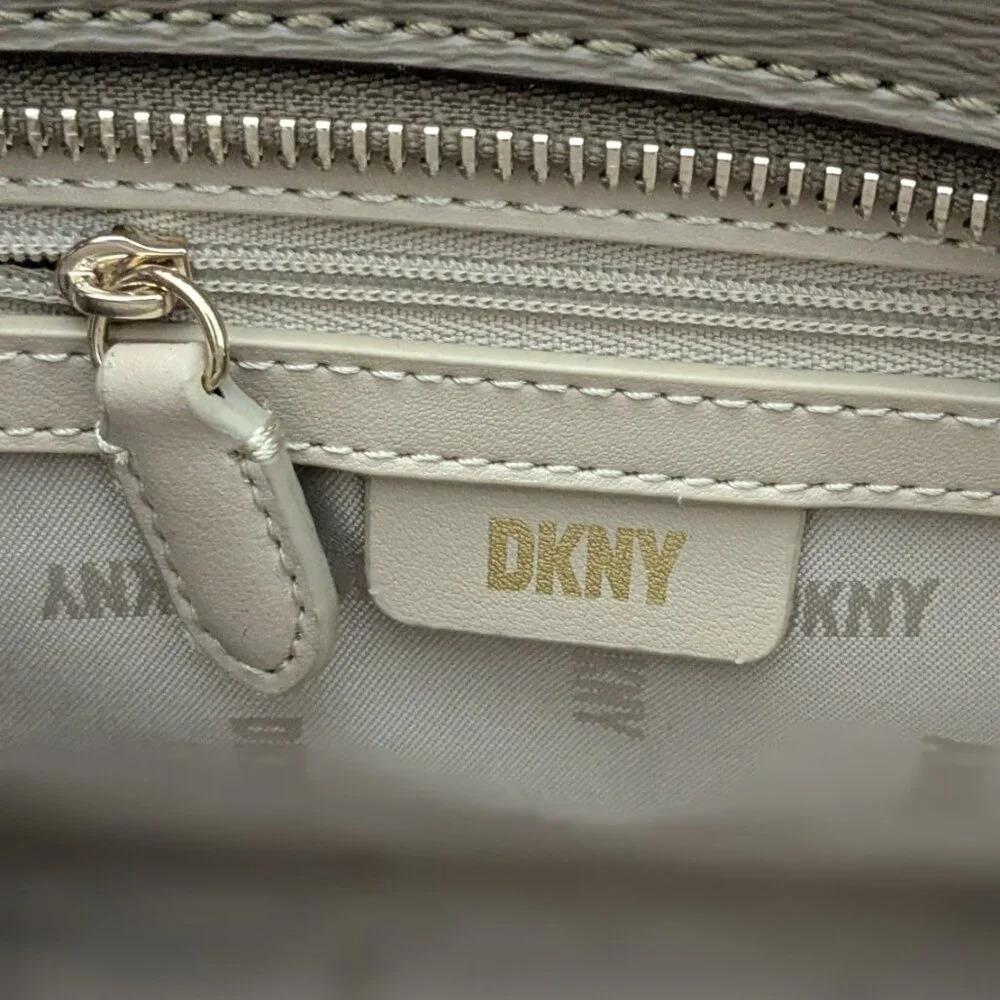 DKNY WOMEN'S CHELSEA SATCHEL HANDBAG CROSSBODY BAG BROWN . $ 228